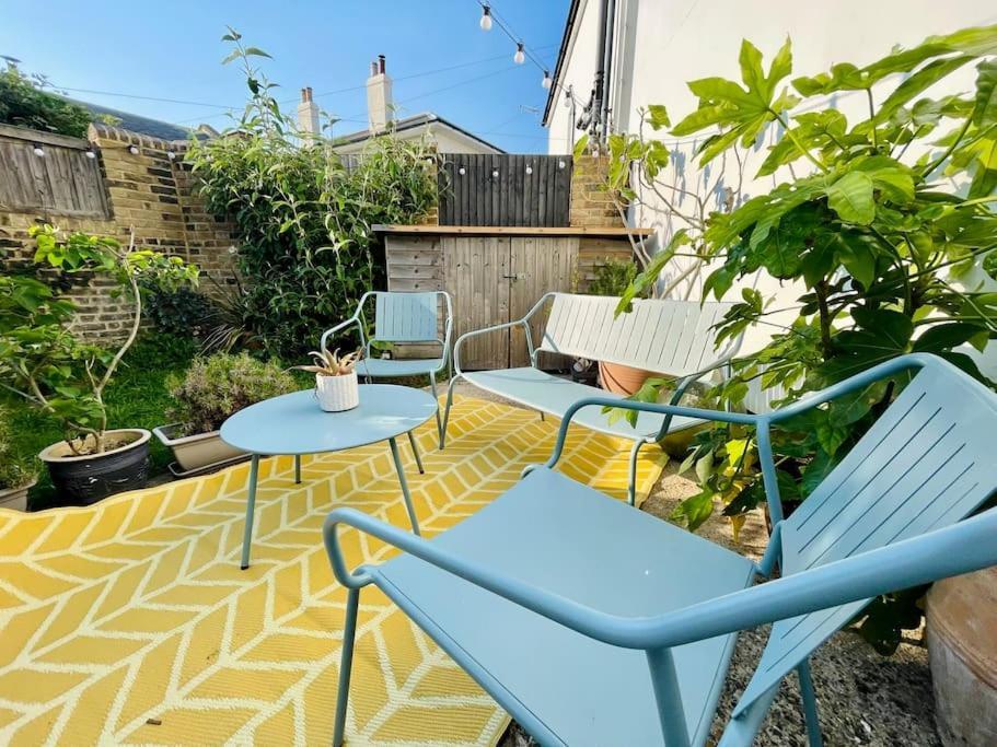 Northdene Cottage - Cosy Old Fisherman'S Cottage Two Mins From Sea - Free Parking - Wood Burning Stove - Roll Top Bath - Dog Friendly Deal Buitenkant foto
