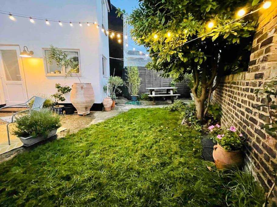 Northdene Cottage - Cosy Old Fisherman'S Cottage Two Mins From Sea - Free Parking - Wood Burning Stove - Roll Top Bath - Dog Friendly Deal Buitenkant foto